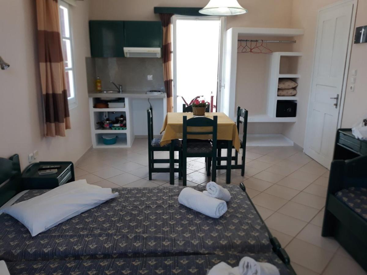 Joanna'S Rooms On The Beach Pláka Екстериор снимка