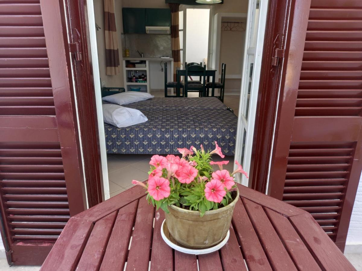 Joanna'S Rooms On The Beach Pláka Екстериор снимка